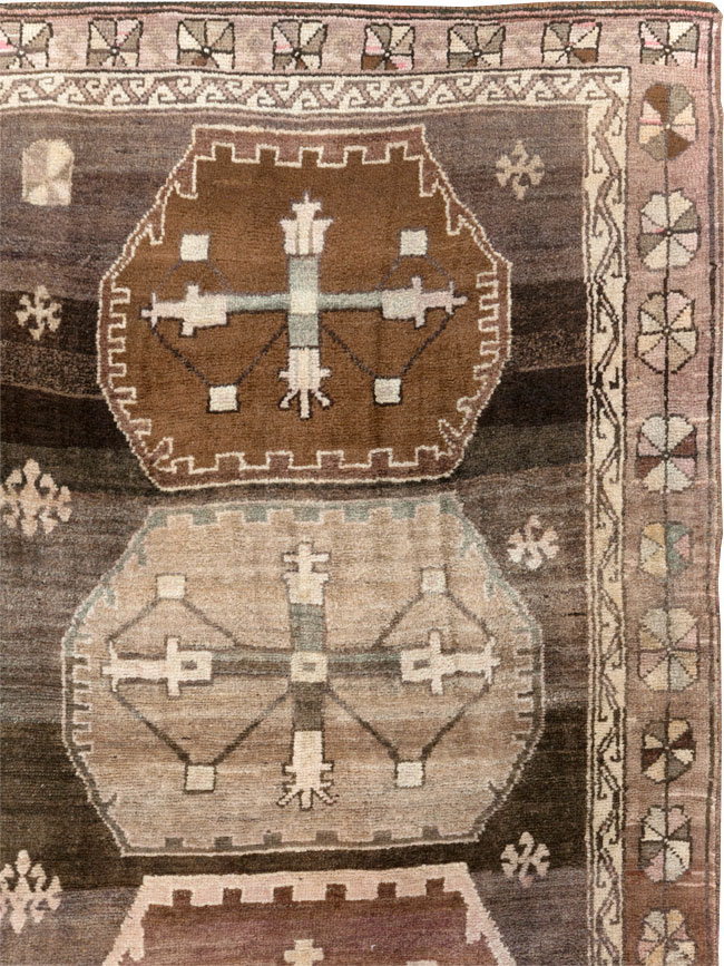 Vintage Turkish Anatolian Room Size Carpet, No.30278 - Gsblank