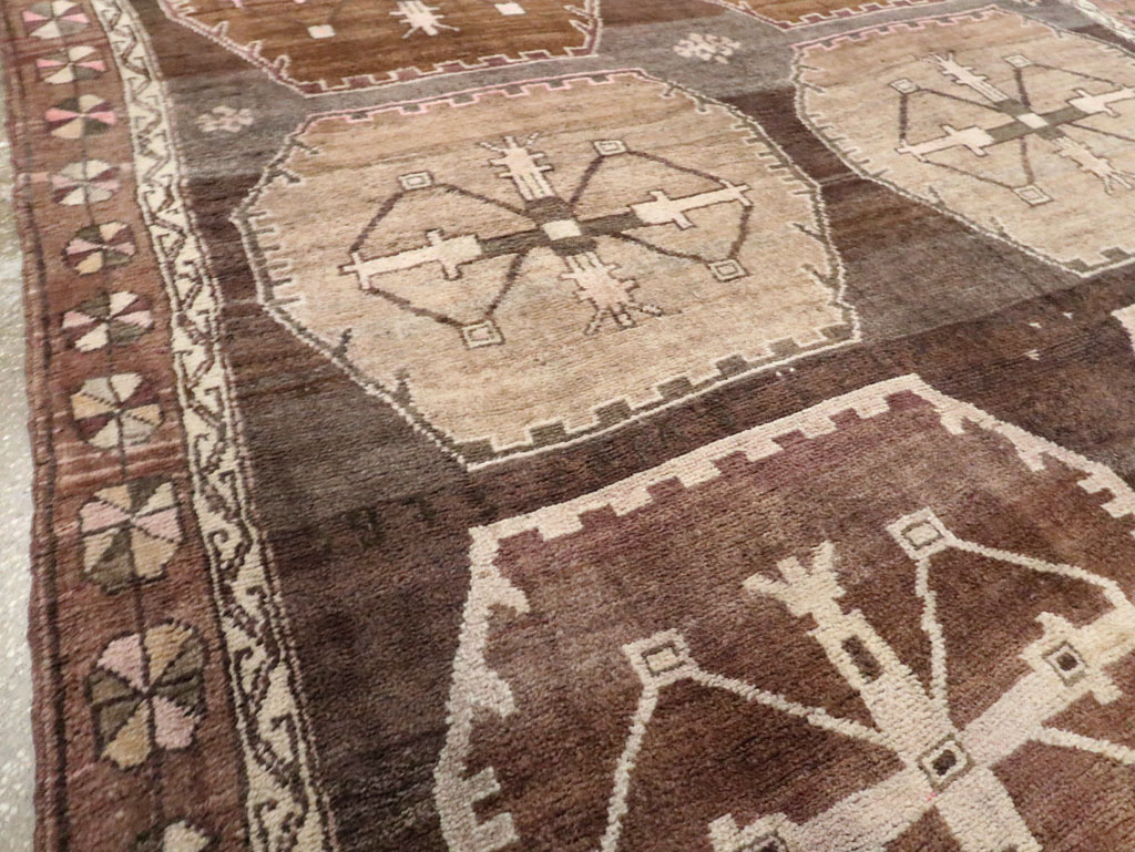 Vintage Turkish Anatolian Room Size Carpet, No.30278 - Gsblank