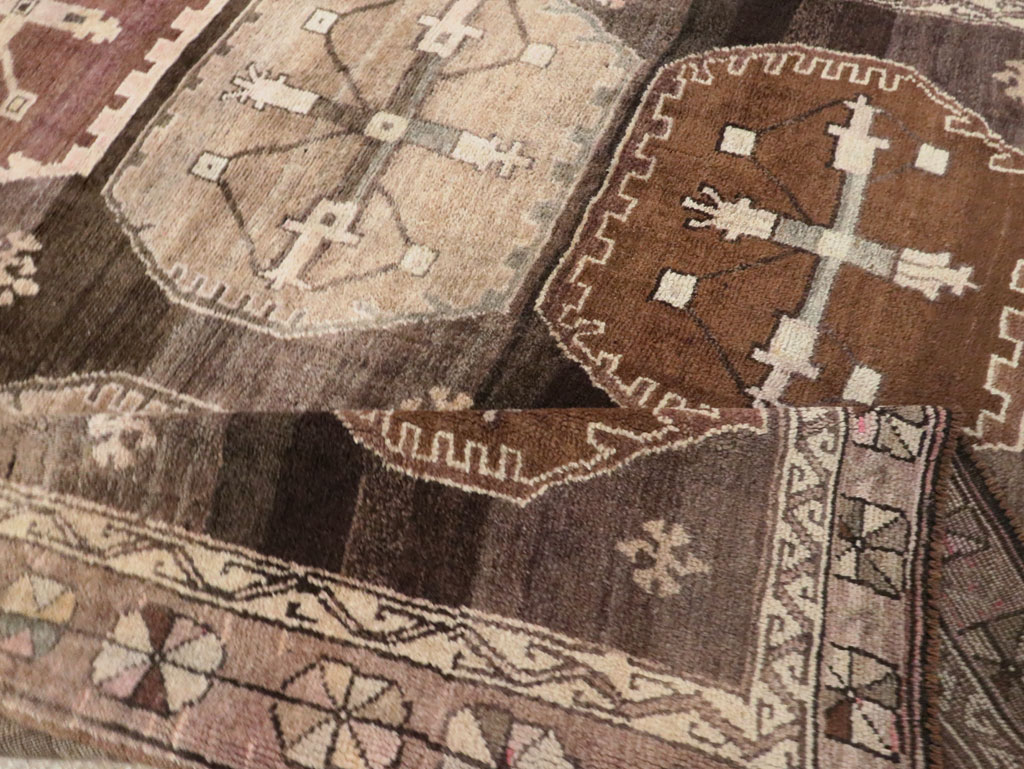 Vintage Turkish Anatolian Room Size Carpet, No.30278 - Gsblank