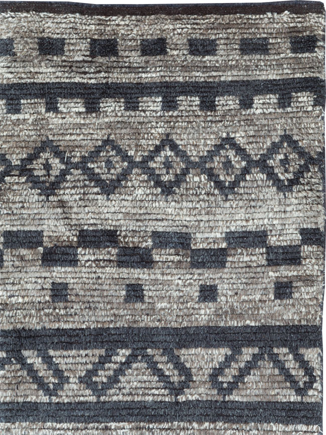 Contemporary Moroccan Inspired Accent Rug, No.30305 - Gsblank