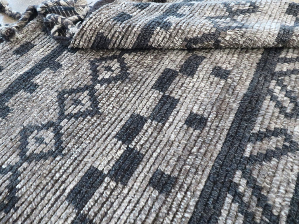 Contemporary Moroccan Inspired Accent Rug, No.30305 - Gsblank