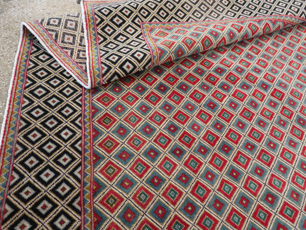 Vintage Persian Quom Small Room Size Carpet, No.30374 - Gsblank