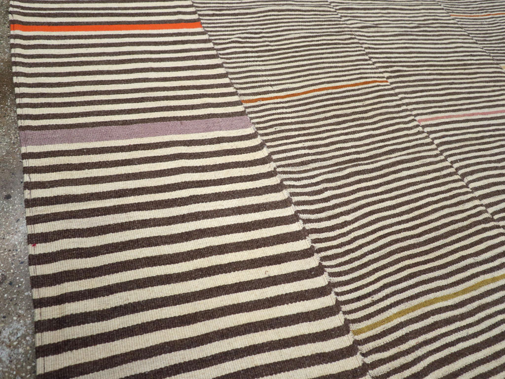 Contemporary Turkish Flatweave Kilim Room Size Carpet, No.30376 - Gsblank