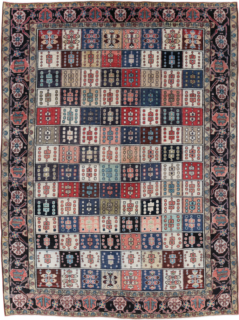 Vintage Persian Veece Small Room Size Carpet, No.30384 - Gsblank