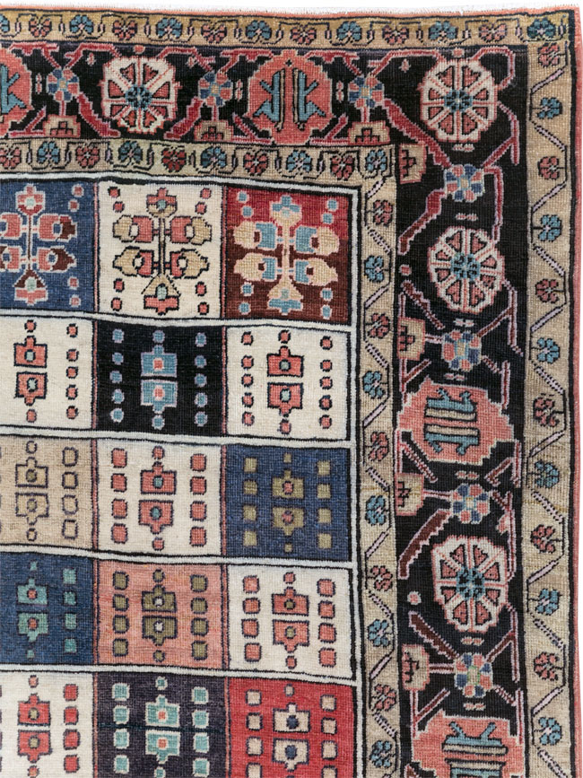 Vintage Persian Veece Small Room Size Carpet, No.30384 - Gsblank