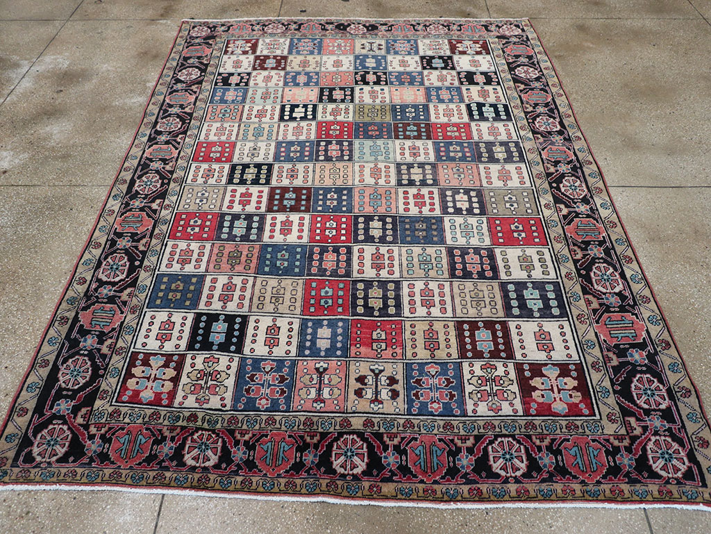 Vintage Persian Veece Small Room Size Carpet, No.30384 - Gsblank