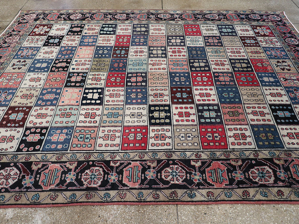 Vintage Persian Veece Small Room Size Carpet, No.30384 - Gsblank