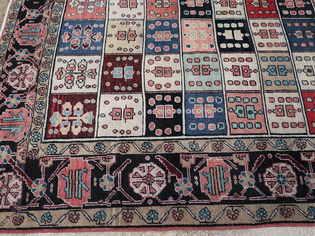 Vintage Persian Veece Small Room Size Carpet, No.30384 - Gsblank