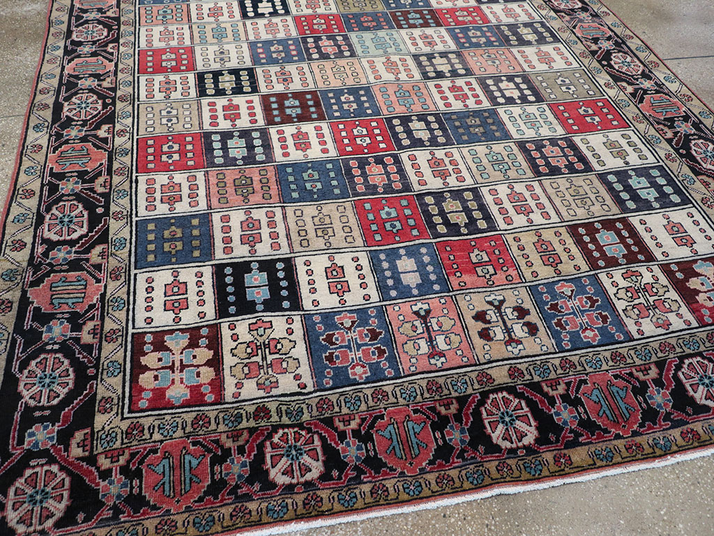 Vintage Persian Veece Small Room Size Carpet, No.30384 - Gsblank