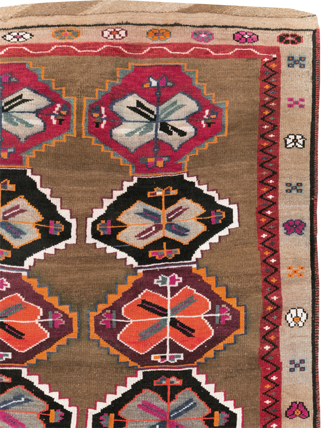 Vintage Turkish Anatolian Small Room Size Carpet, No.30390 - Gsblank