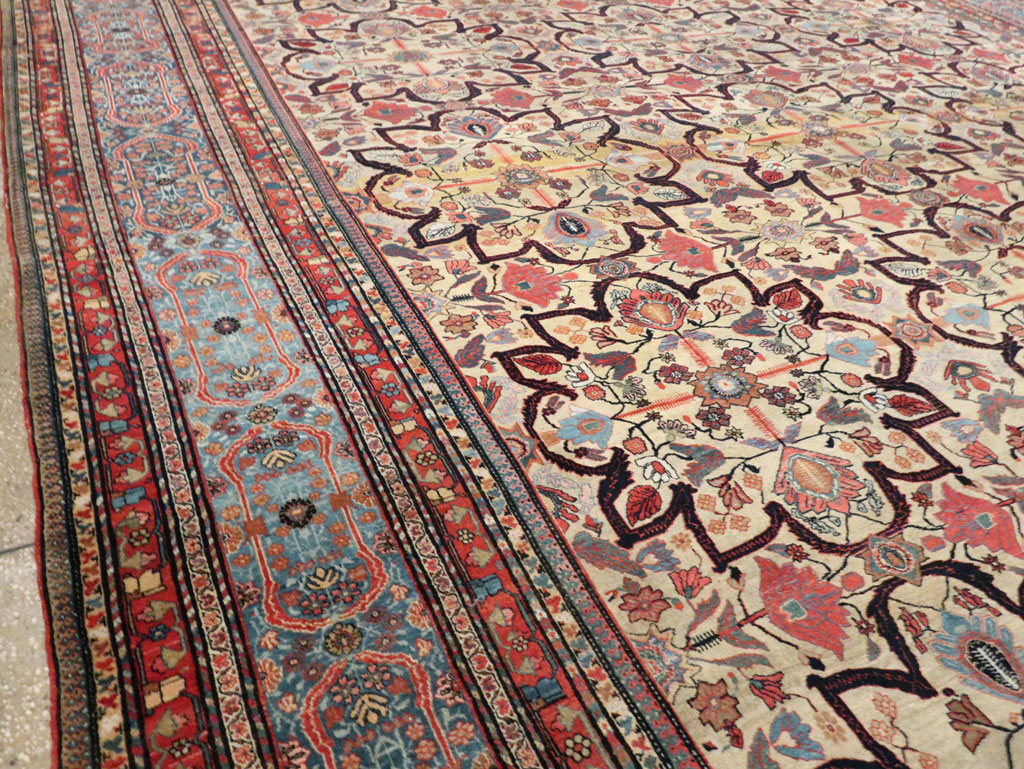 Antique Sarouk Fereghan Carpet, No.30399 - Gsblank