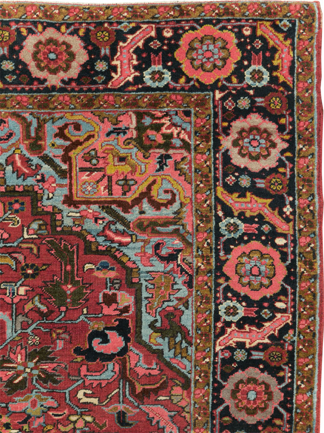 Vintage Persian Heriz Accent Carpet, No.30401 - Gsblank