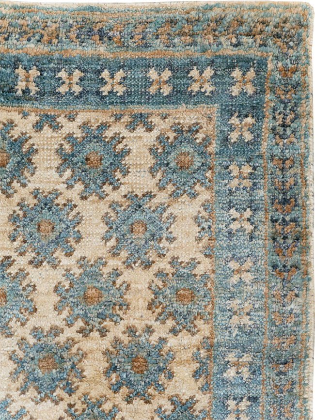 Vintage Turkish Oushak Accent Rug, No.30440 - Gsblank