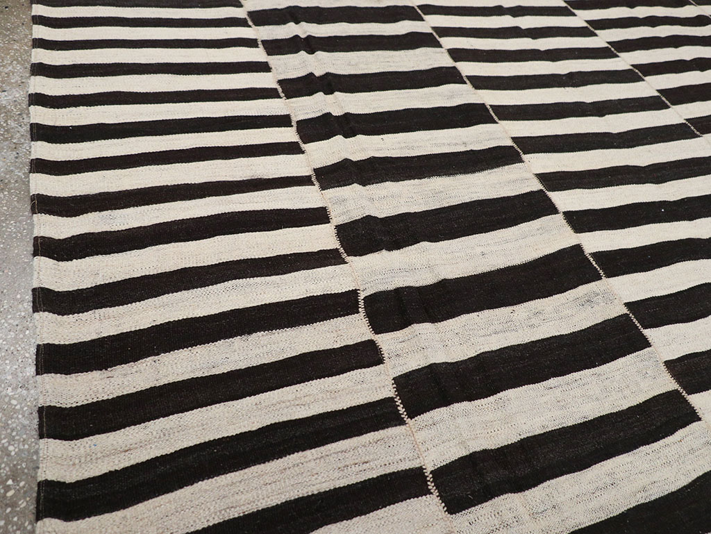 Modern Persian Flatweave Kilim Gallery Carpet, No.30455 - Gsblank