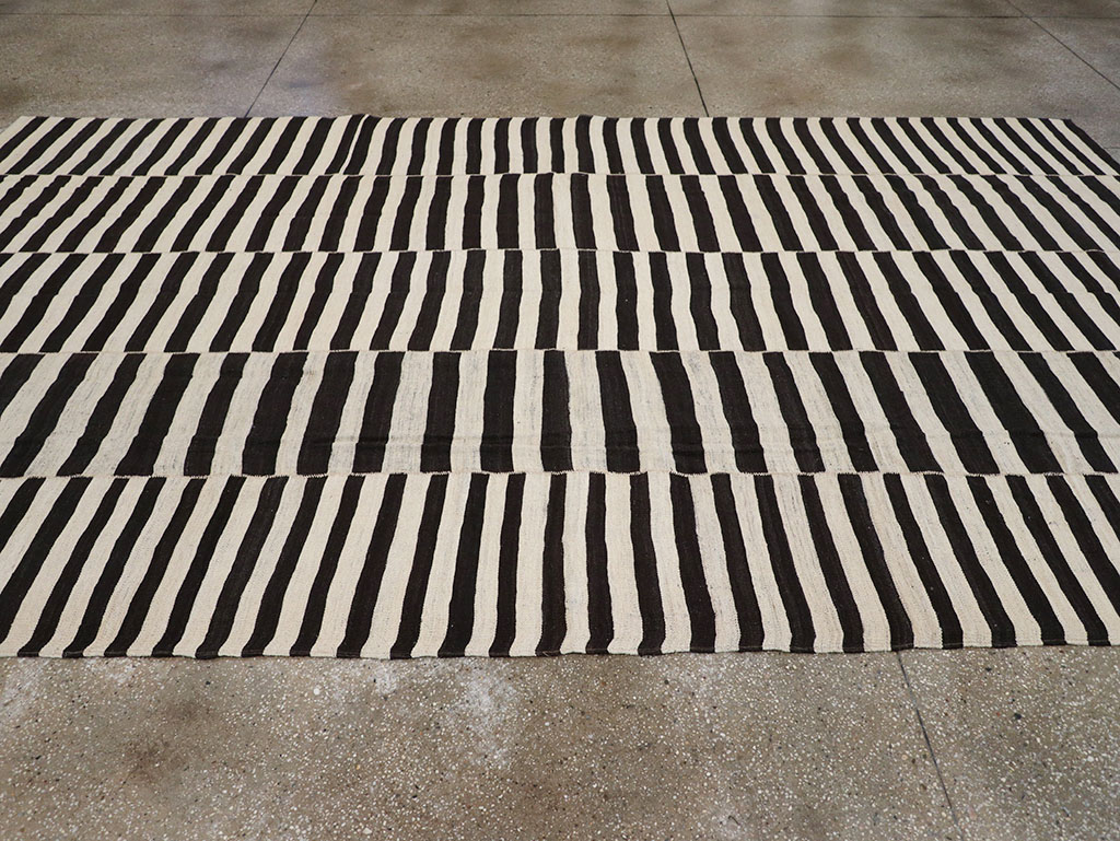 Modern Persian Flatweave Kilim Gallery Carpet, No.30455 - Gsblank