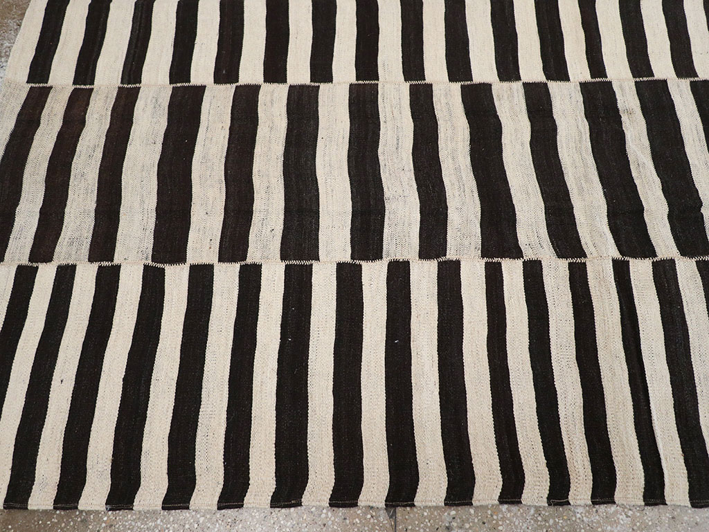 Modern Persian Flatweave Kilim Gallery Carpet, No.30455 - Gsblank