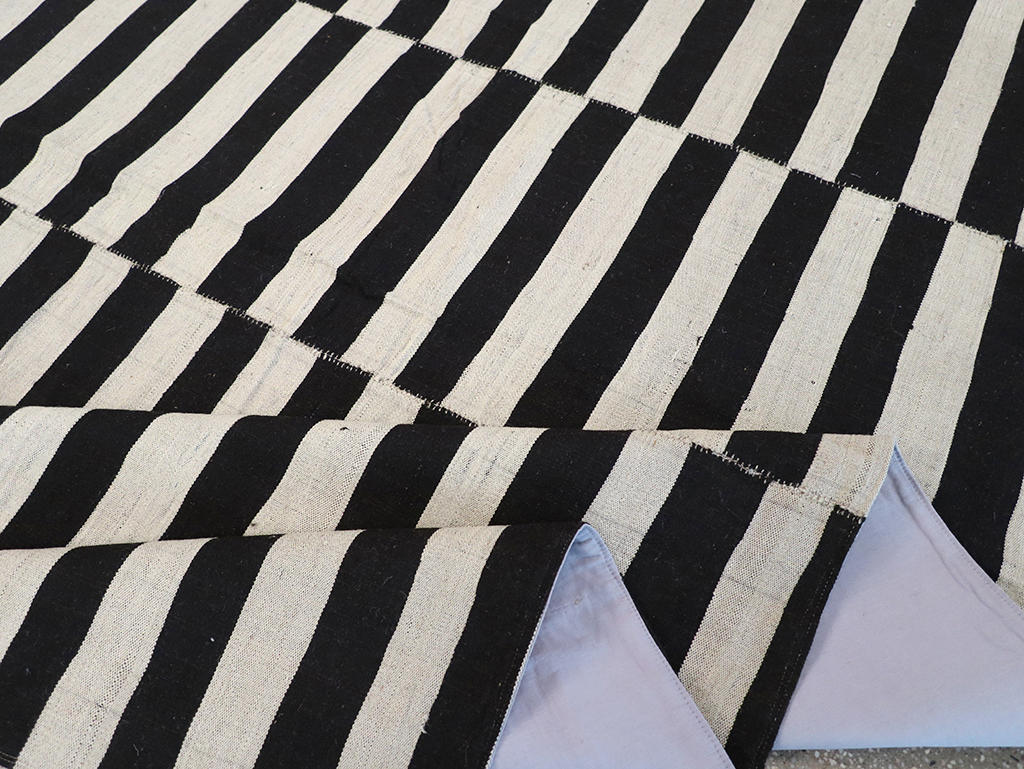 Modern Persian Flatweave Kilim Room Size Carpet, No.30456 - Gsblank