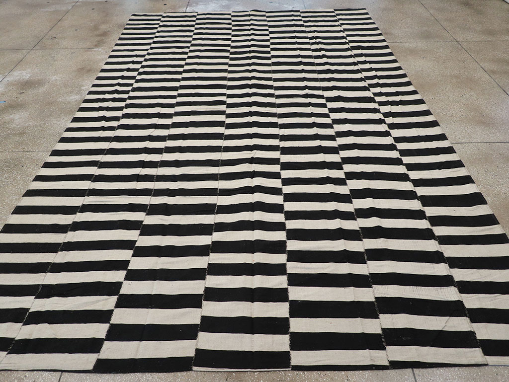 Modern Persian Flatweave Kilim Room Size Carpet, No.30457 - Gsblank