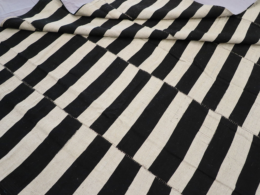 Modern Persian Flatweave Kilim Room Size Carpet, No.30457 - Gsblank