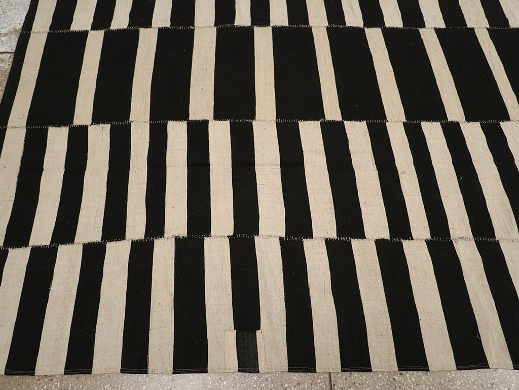 Modern Persian Flatweave Kilim Gallery Carpet, No.30458 - Gsblank