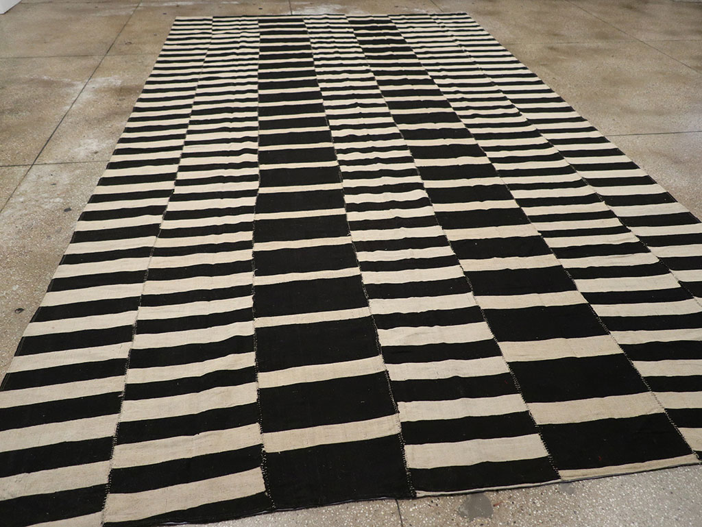 Modern Persian Flatweave Kilim Gallery Carpet, No.30458 - Gsblank