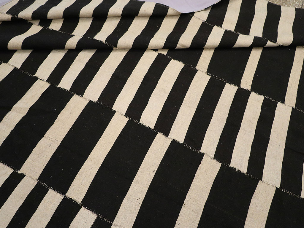 Modern Persian Flatweave Kilim Large Room Size Carpet, No.30458 - Gsblank