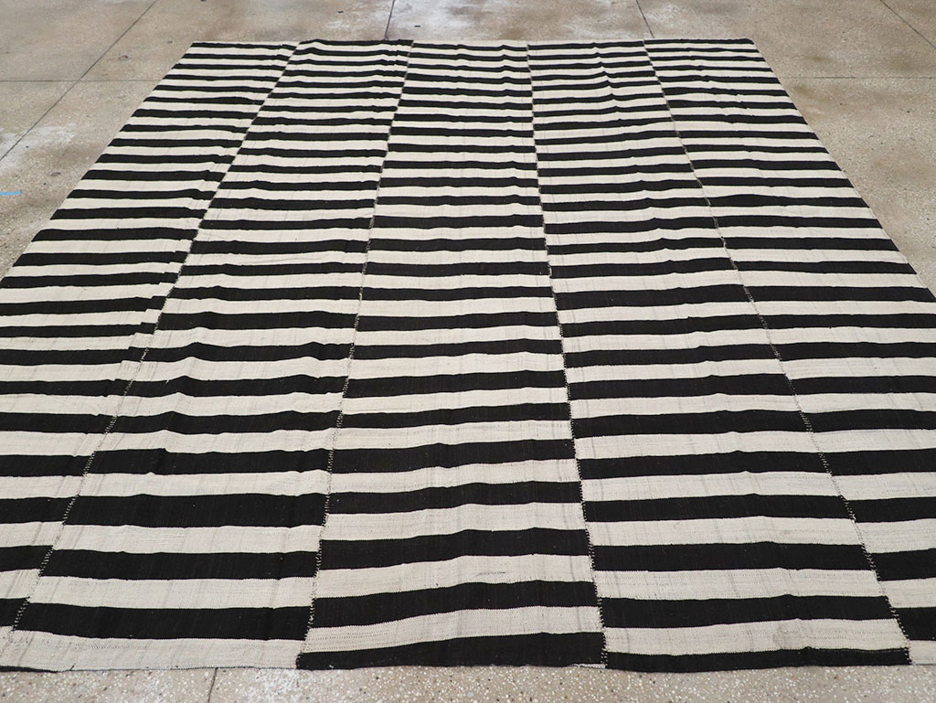 Vintage Persian Flatweave Kilim Room Size Carpet, No.30459 - Gsblank