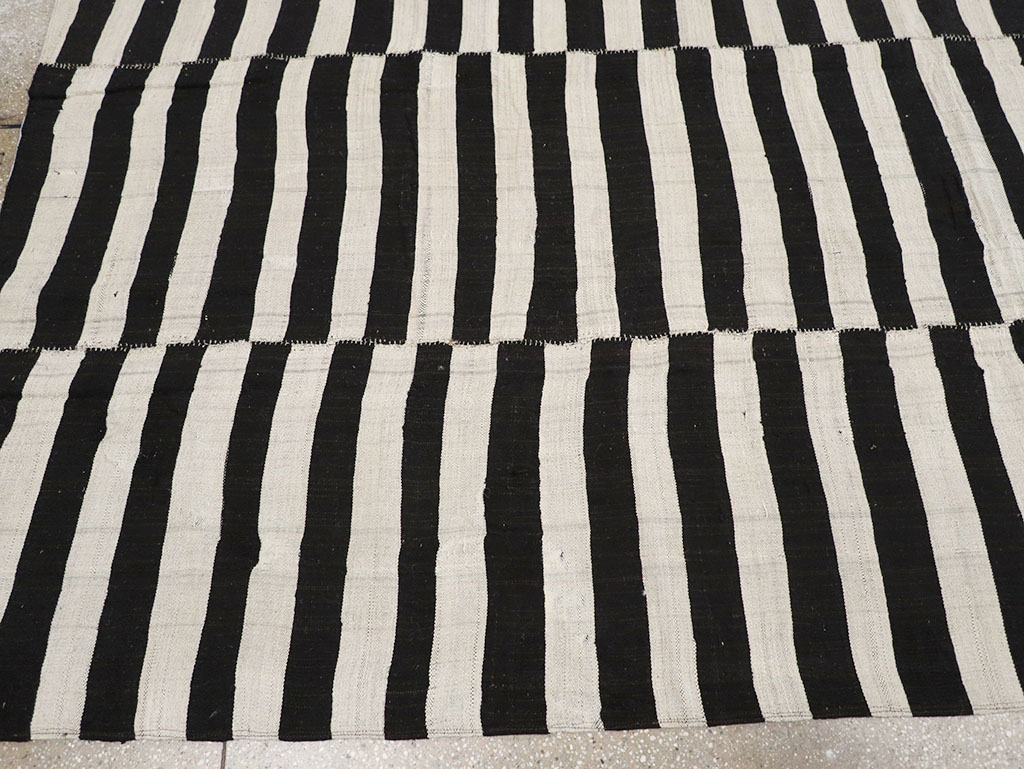 Vintage Persian Flatweave Kilim Room Size Carpet, No.30459 - Gsblank