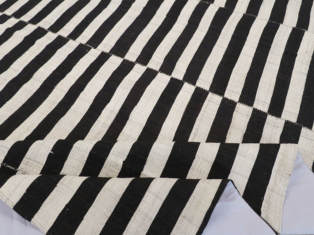 Vintage Persian Flatweave Kilim Room Size Carpet, No.30459 - Gsblank