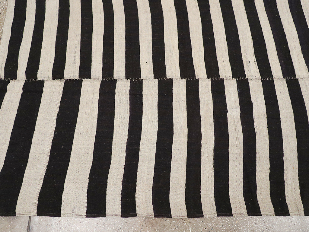 Vintage Persian Flatweave Kilim Small Room Size Carpet, No.30462 - Gsblank