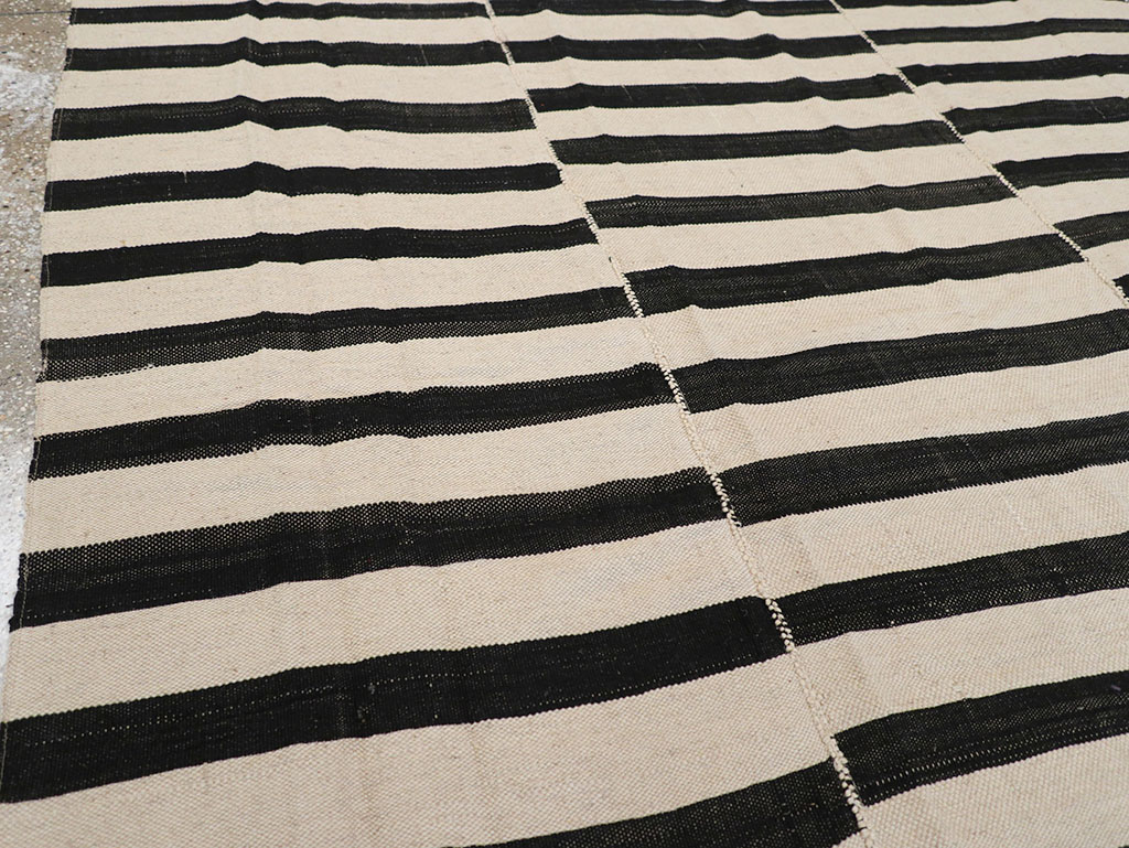 Vintage Persian Flatweave Kilim Room Size Carpet, No.30464 - Gsblank