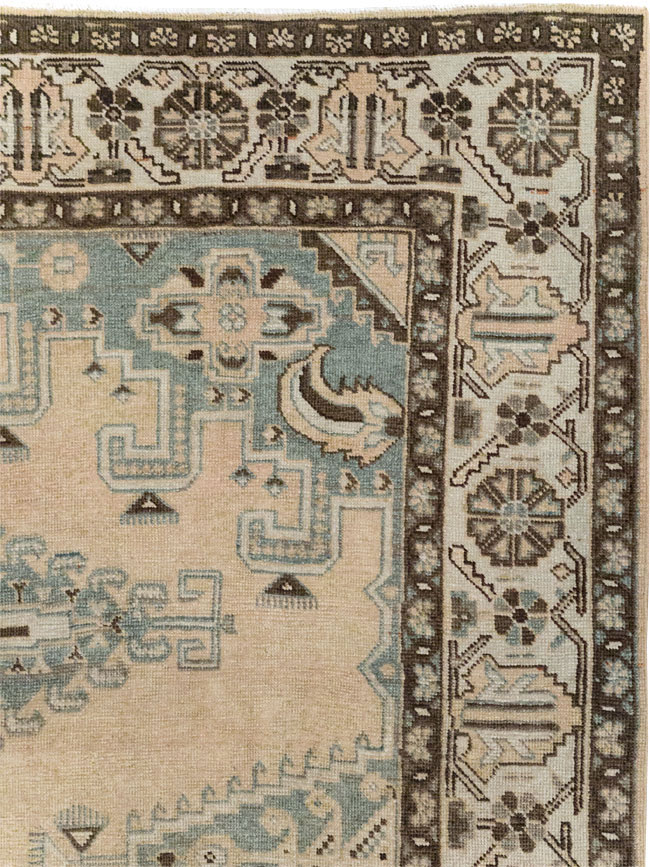 Vintage Persian Veece Accent Carpet, No.30478 - Gsblank