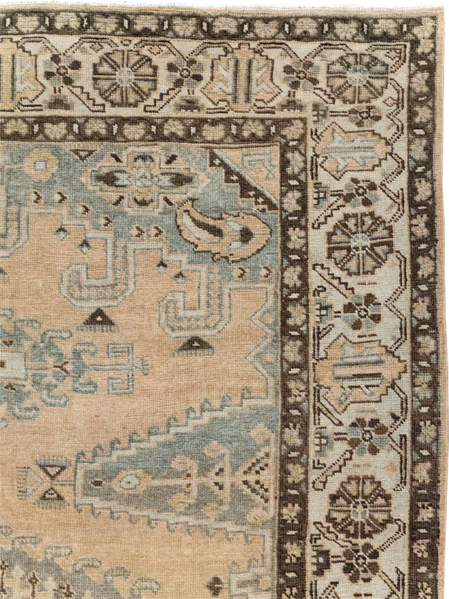 Vintage Persian Veece Accent Carpet, No.30478 - Gsblank