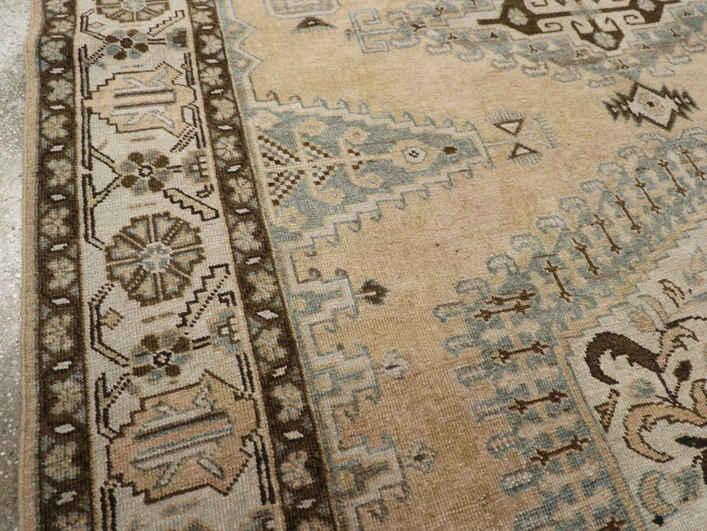 Vintage Persian Veece Accent Carpet, No.30478 - Gsblank