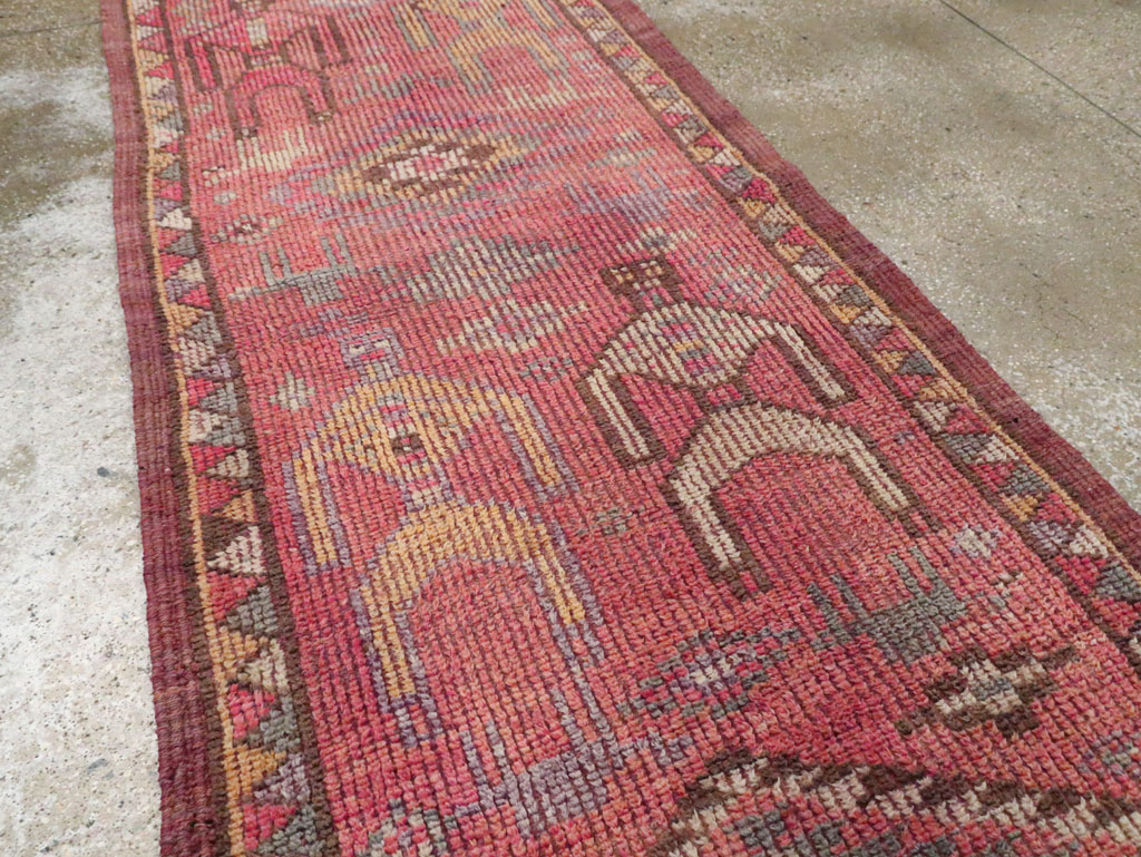 Vintage Turkish Anatolian Pictorial Runner, No.30492 - Gsblank