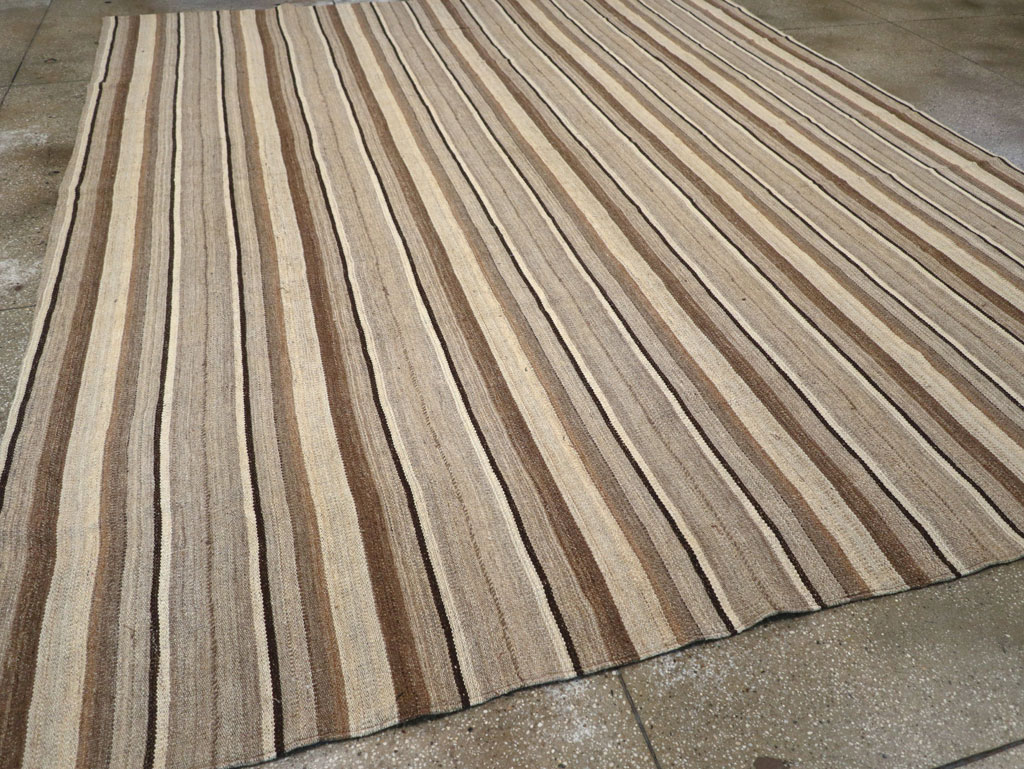 Contemporary Turkish Flatweave Kilim Room Size Carpet, No.30510 - Gsblank