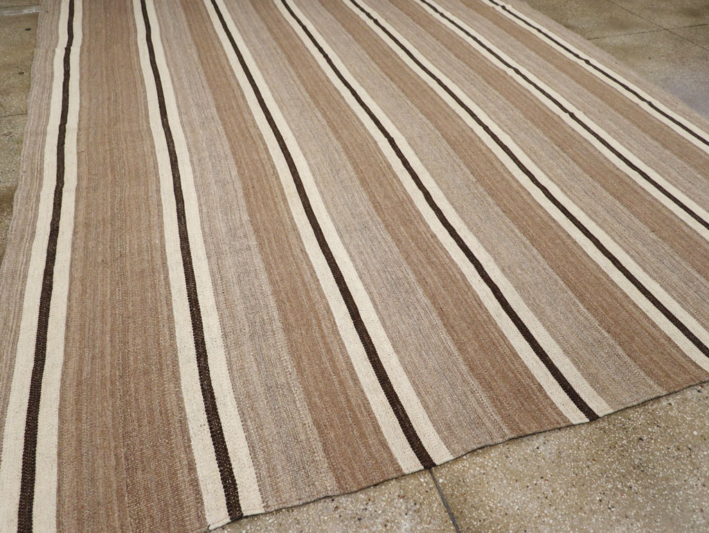 Contemporary Turkish Flatweave Kilim Room Size Carpet, No.30511 - Gsblank