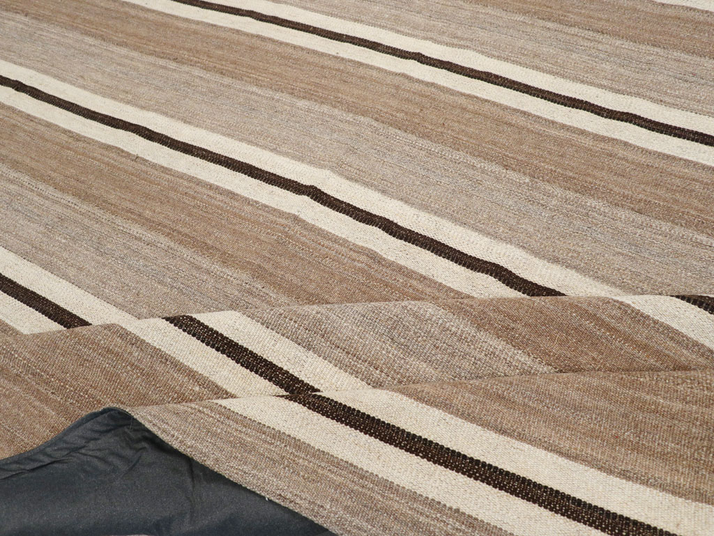 Contemporary Turkish Flatweave Kilim Room Size Carpet, No.30511 - Gsblank