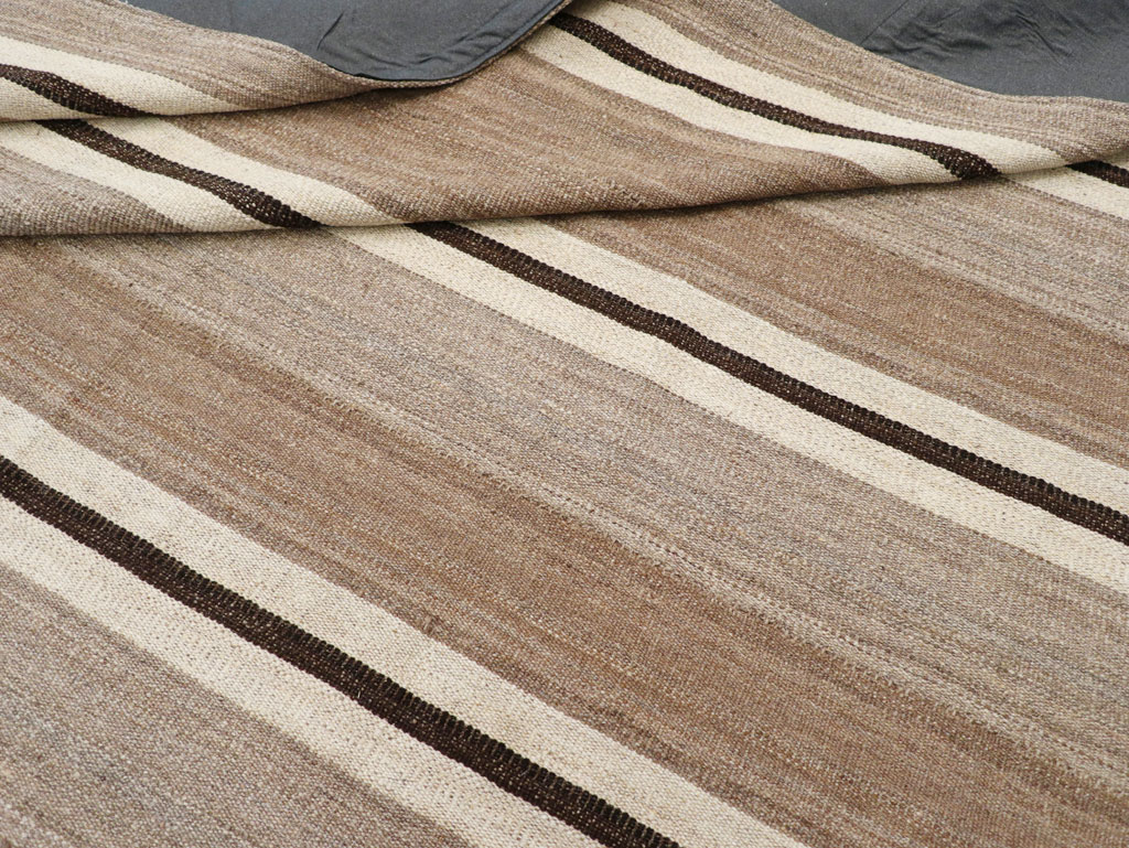 Contemporary Turkish Flatweave Kilim Room Size Carpet, No.30511 - Gsblank