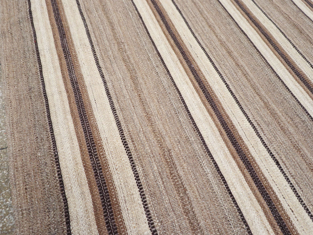 Contemporary Turkish Flatweave Kilim Square Room Size Carpet, No.30512 - Gsblank