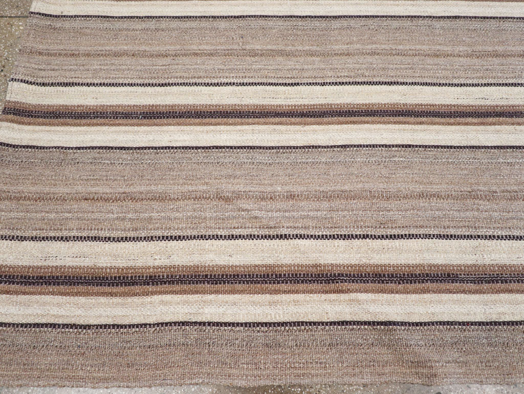 Contemporary Turkish Flatweave Kilim Square Room Size Carpet, No.30512 - Gsblank