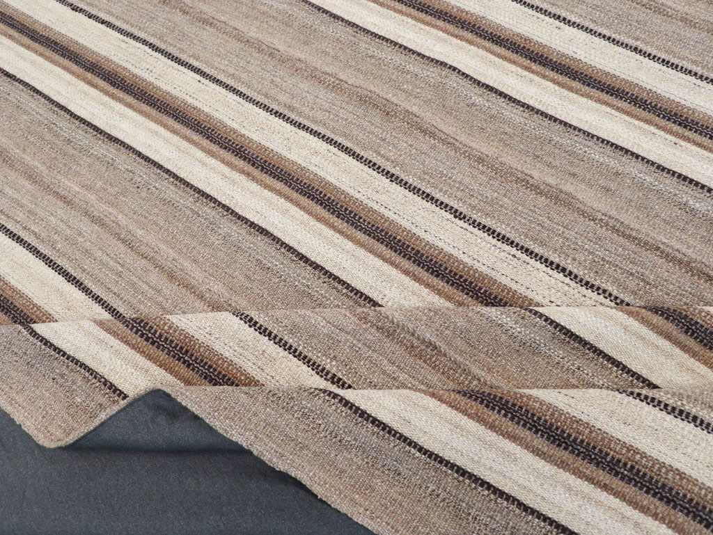 Contemporary Turkish Flatweave Kilim Square Room Size Carpet, No.30512 - Gsblank