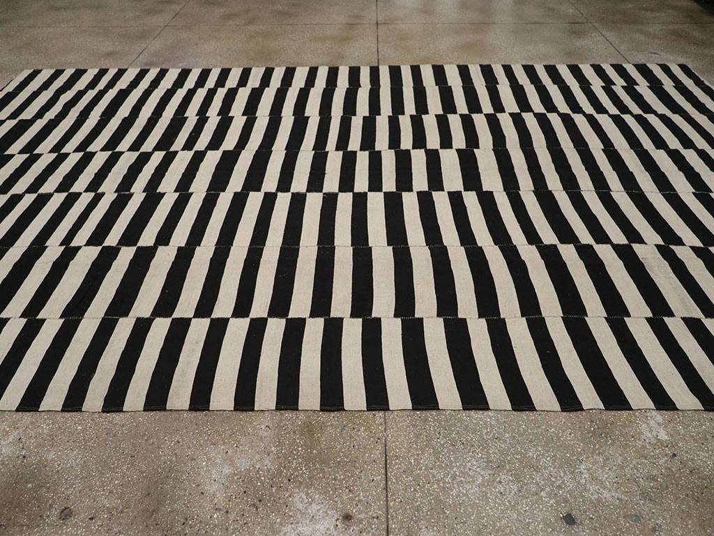 Modern Persian Flatweave Kilim Gallery Carpet, No.30517 - Gsblank