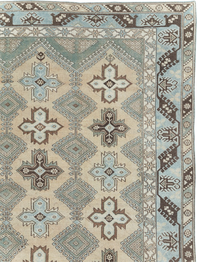 Vintage Room Size Anatolian Carpet, No.30564 - Gsblank