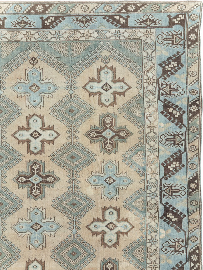 Vintage Room Size Anatolian Carpet, No.30564 - Gsblank