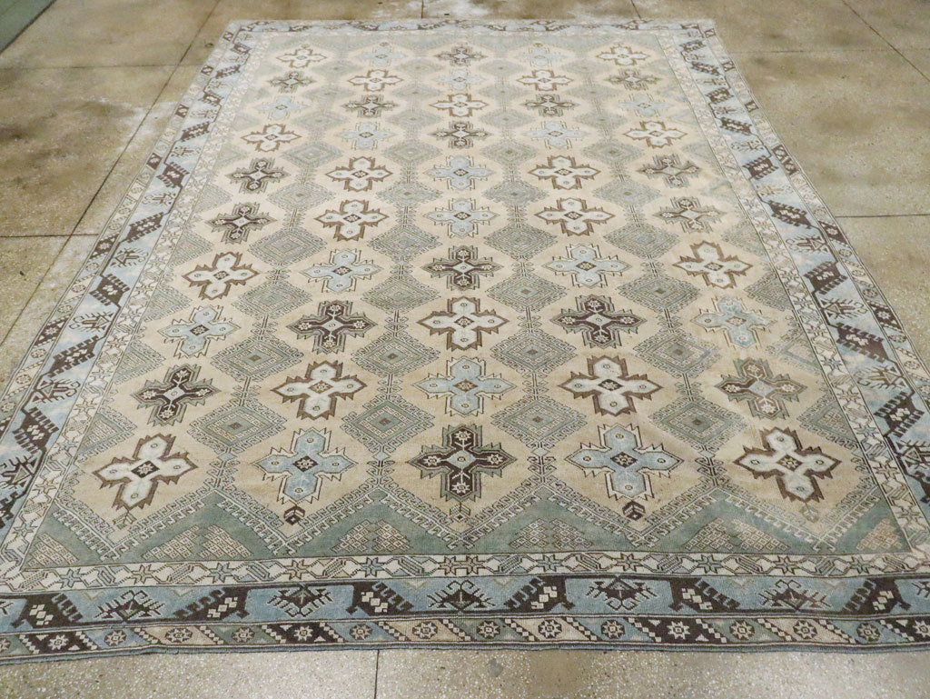 Vintage Room Size Anatolian Carpet, No.30564 - Gsblank
