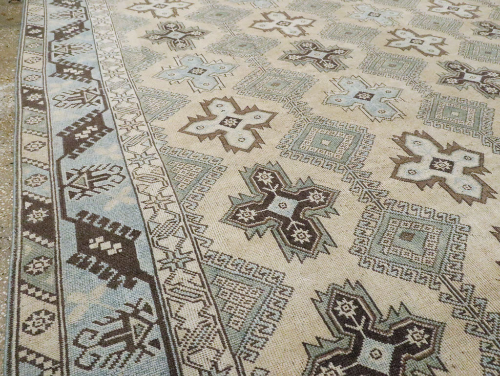 Vintage Room Size Anatolian Carpet, No.30564 - Gsblank