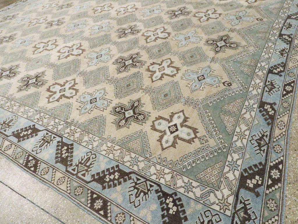 Vintage Room Size Anatolian Carpet, No.30564 - Gsblank