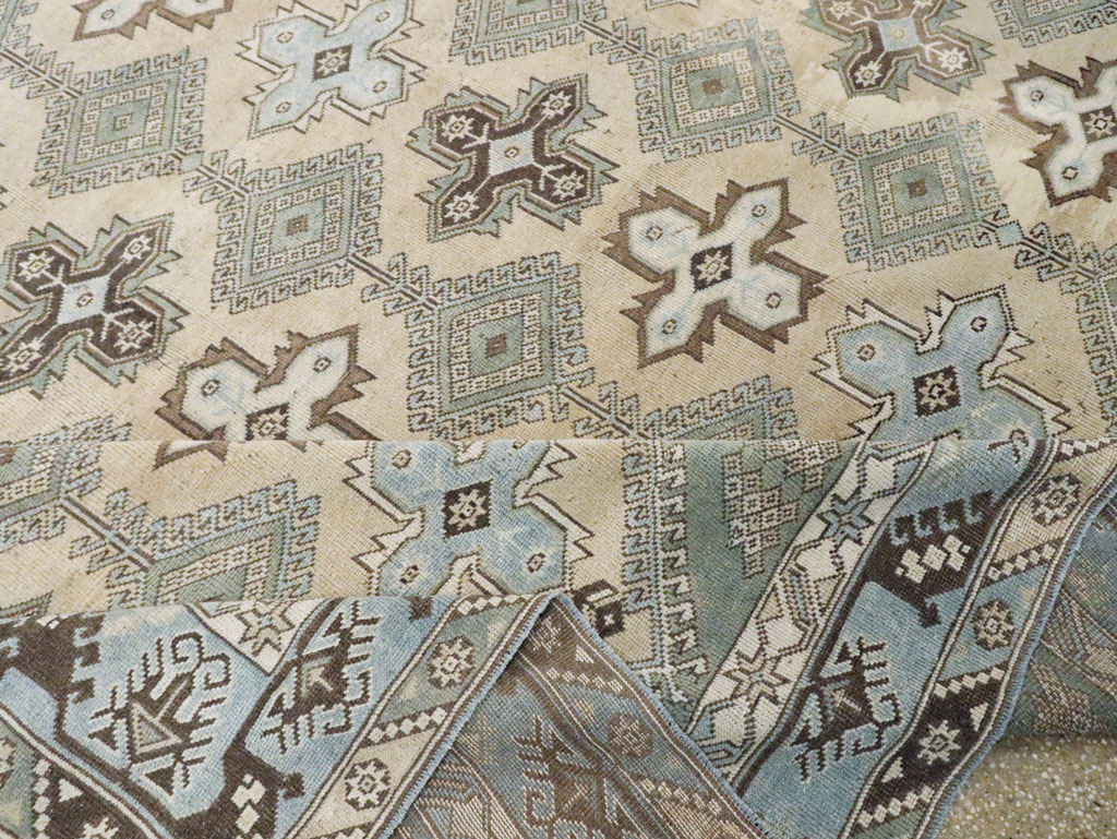 Vintage Room Size Anatolian Carpet, No.30564 - Gsblank