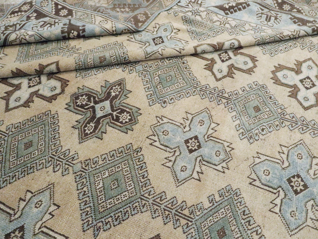 Vintage Room Size Anatolian Carpet, No.30564 - Gsblank